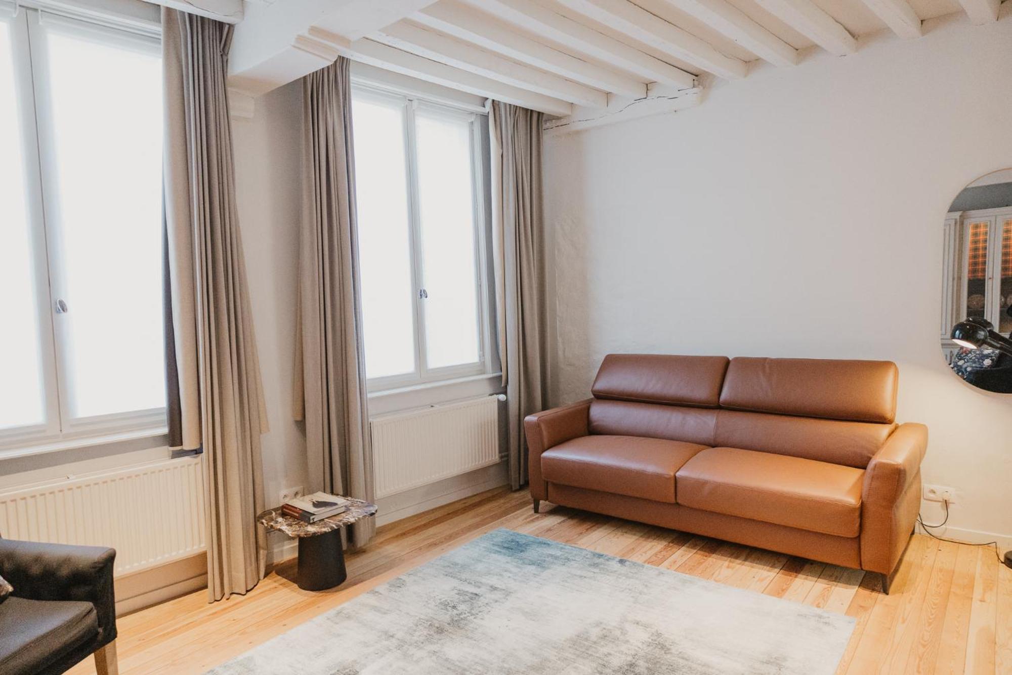 Blue Bird Apartment